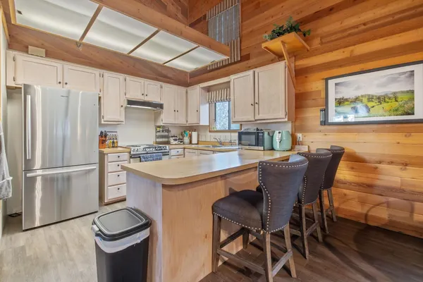 $749,900 | 38443 Red Leaf Lane, Shaver Lake, CA 93664