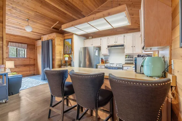 $749,900 | 38443 Red Leaf Lane, Shaver Lake, CA 93664