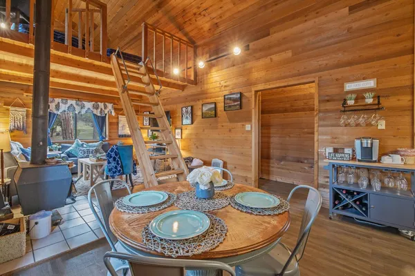 $749,900 | 38443 Red Leaf Lane, Shaver Lake, CA 93664