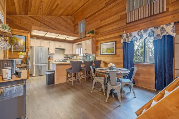 $749,900 | 38443 Red Leaf Lane, Shaver Lake, CA 93664