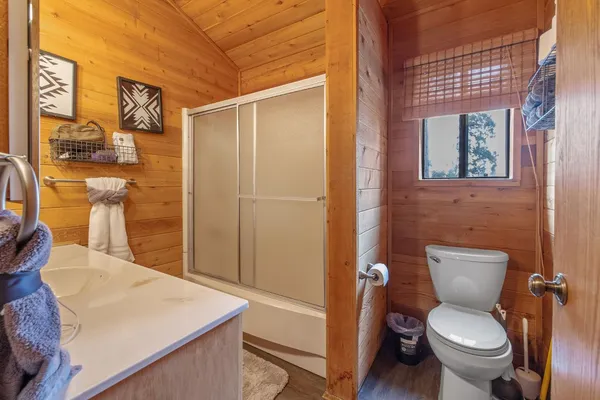 $749,900 | 38443 Red Leaf Lane, Shaver Lake, CA 93664