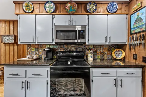 $674,900 | 184 Fightingtown Drive, Blue Ridge, GA 30513