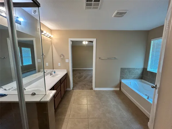 $1,950 | 705 Harwood Drive, San Marcos, TX 78666