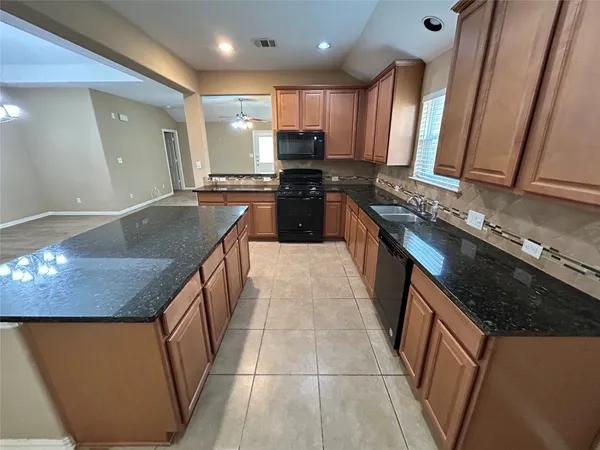 $1,950 | 705 Harwood Drive, San Marcos, TX 78666