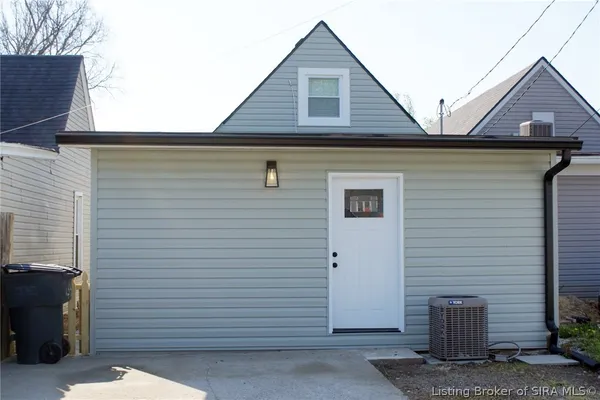 $174,900 | 1343 Beeler Street, New Albany, IN 47150