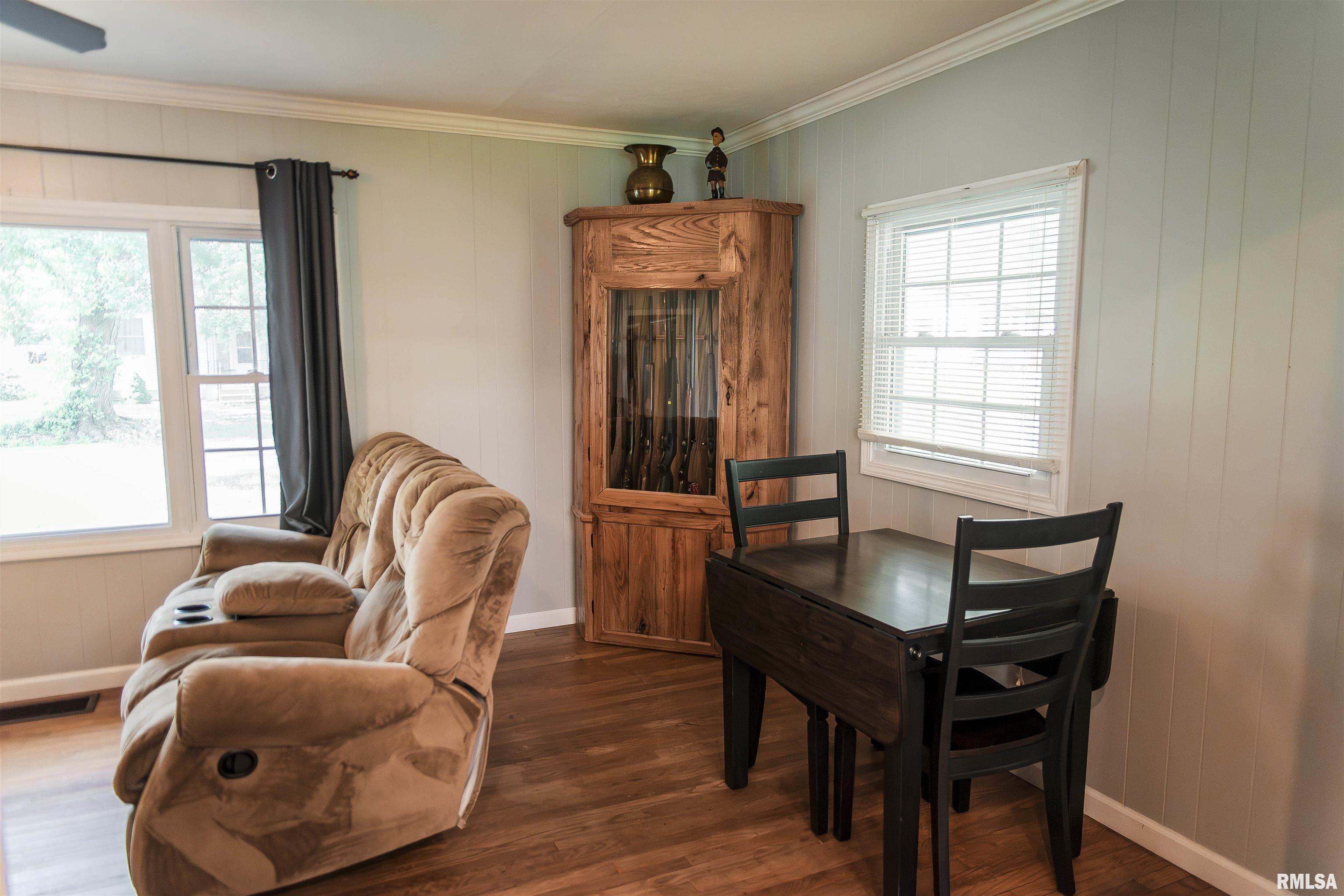 211 East Prairie Street Camp Point, IL 62320 - Photo 6 of 11 Gallery Image 6