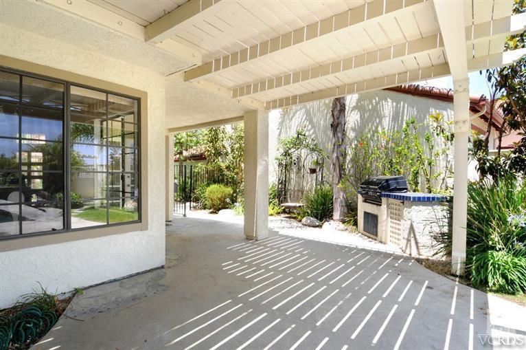 822 Congressional Road Simi Valley, CA 93065 - Photo 34 of 36 a balcony with view of outdoor space