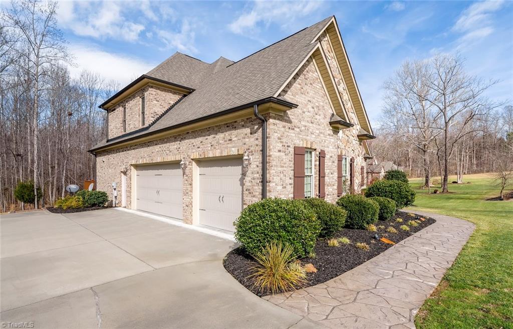5811 Bison Drive Oak Ridge, NC 27310 - Photo 3 of 30