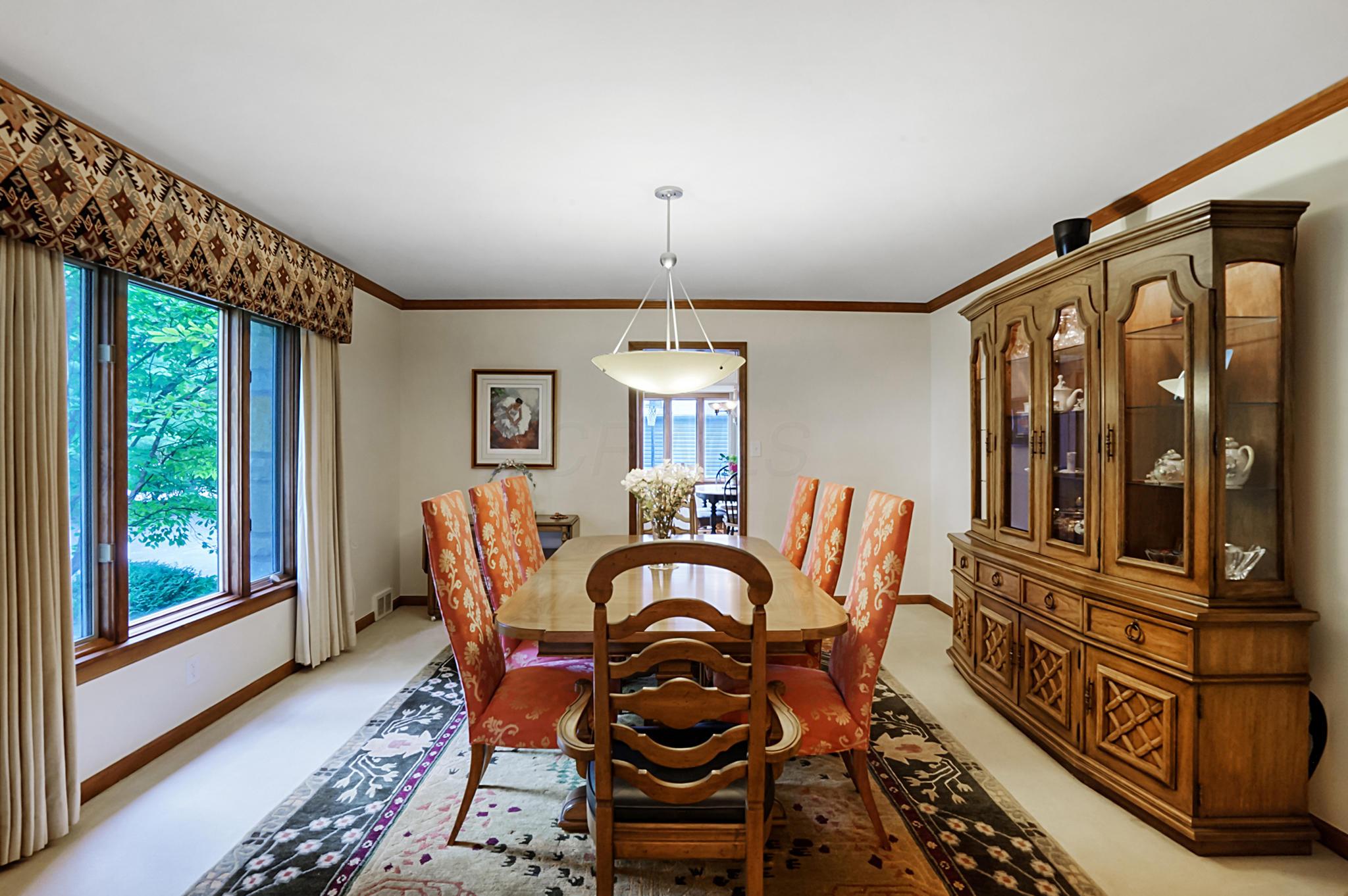 296 South Merkle Road Columbus, OH 43209 - Photo 8 of 32