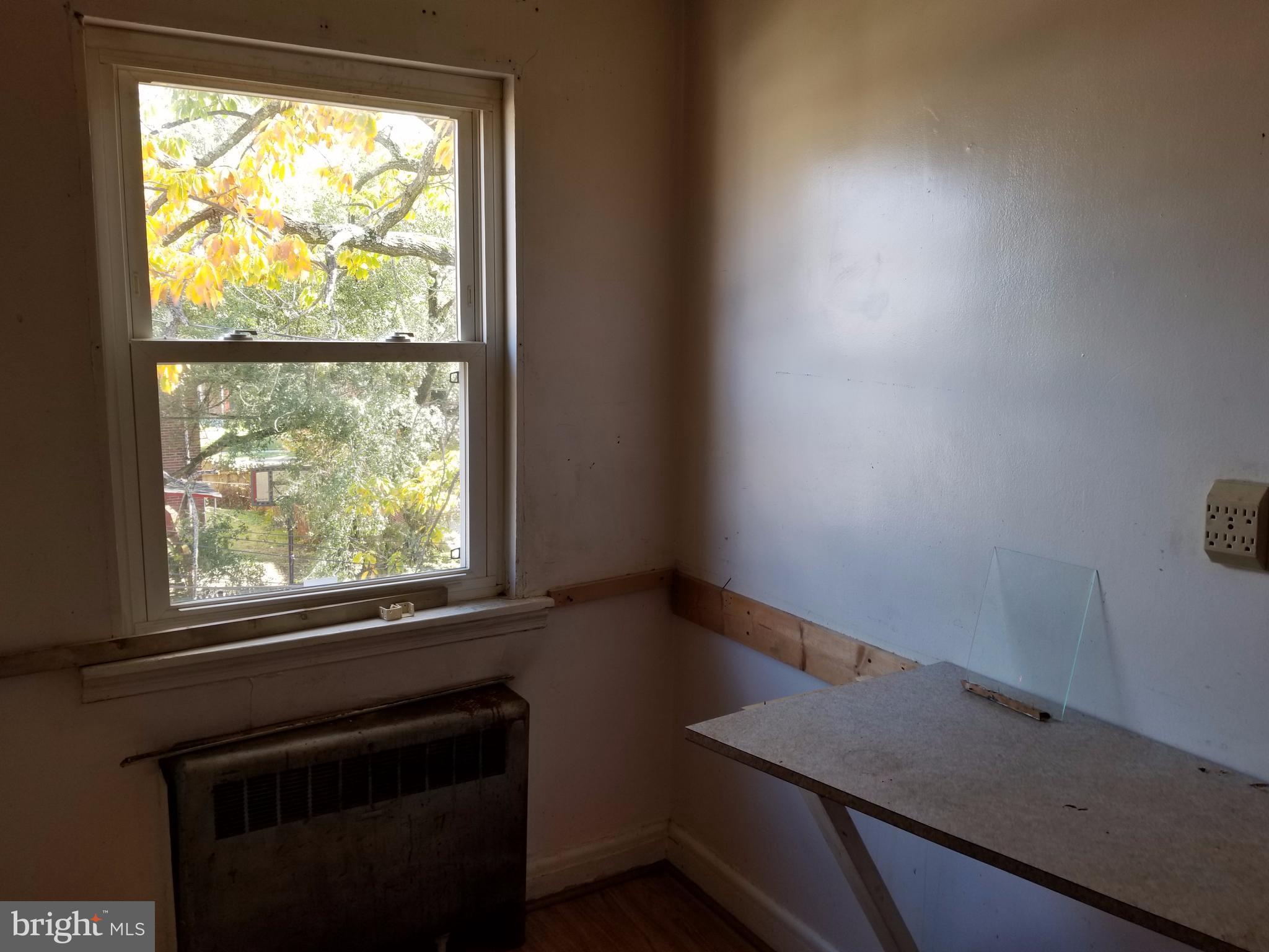 8525 Chestnut Oak Road Parkville, MD 21234 - Photo 12 of 30 Upper Level apartment