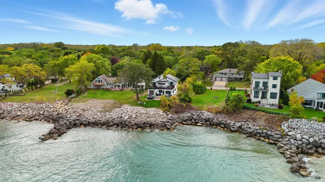 $1,249,900 | 8609 Lakeshore Drive, Pleasant Prairie, WI 53158