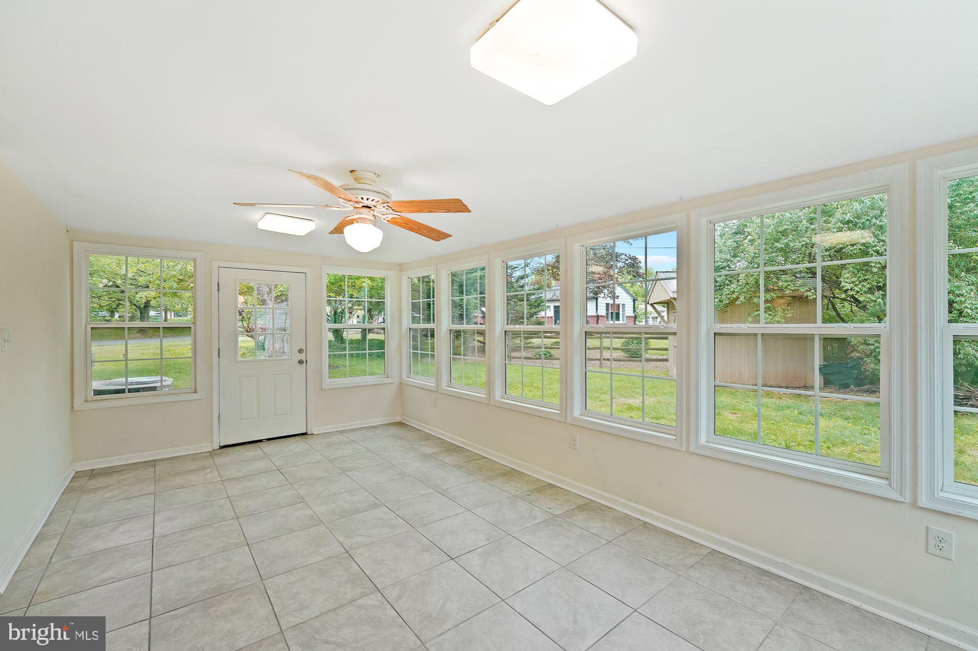 1914 Shipley Road Wilmington, DE 19803 - Photo 19 of 21 Multi-seasonal sunroom