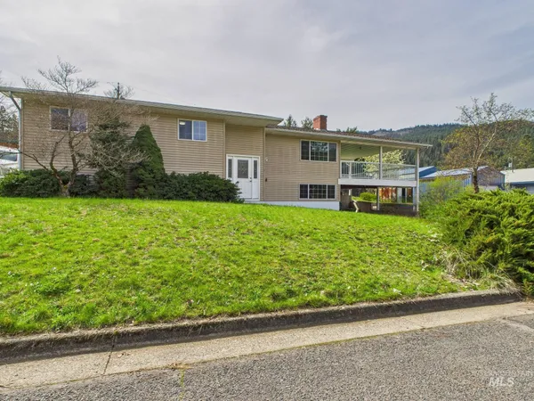 $395,000 | 12686 Laqa Avenue, Orofino, ID 83544