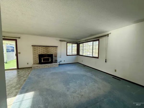 $385,000 | 12686 Laqa Avenue, Orofino, ID 83544