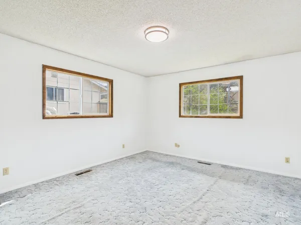 $385,000 | 12686 Laqa Avenue, Orofino, ID 83544