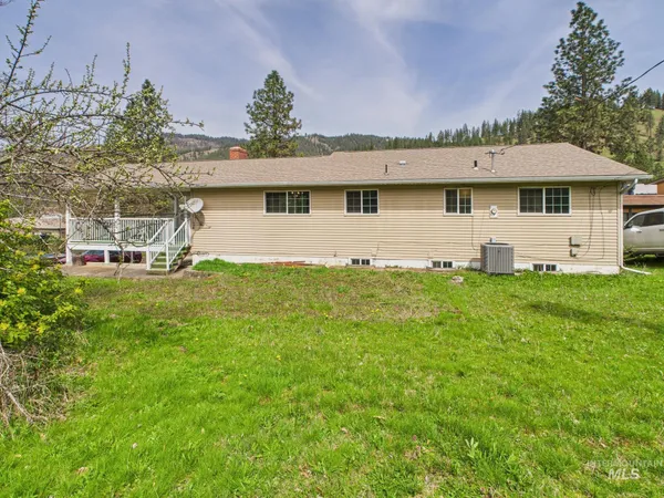 $385,000 | 12686 Laqa Avenue, Orofino, ID 83544
