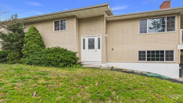 $385,000 | 12686 Laqa Avenue, Orofino, ID 83544
