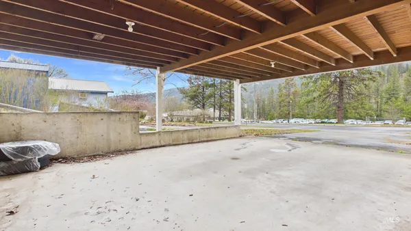 $385,000 | 12686 Laqa Avenue, Orofino, ID 83544