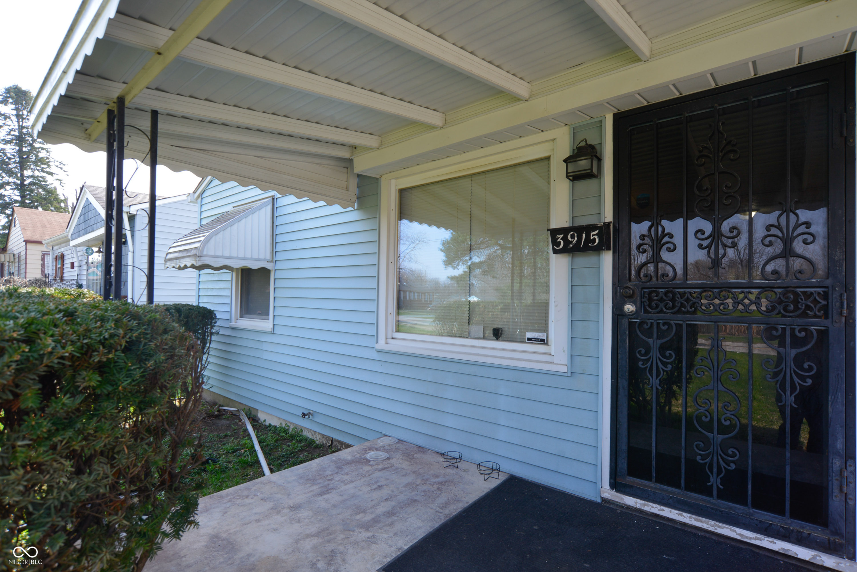 3915 Brookville Road Indianapolis, IN 46201 - Photo 3 of 32