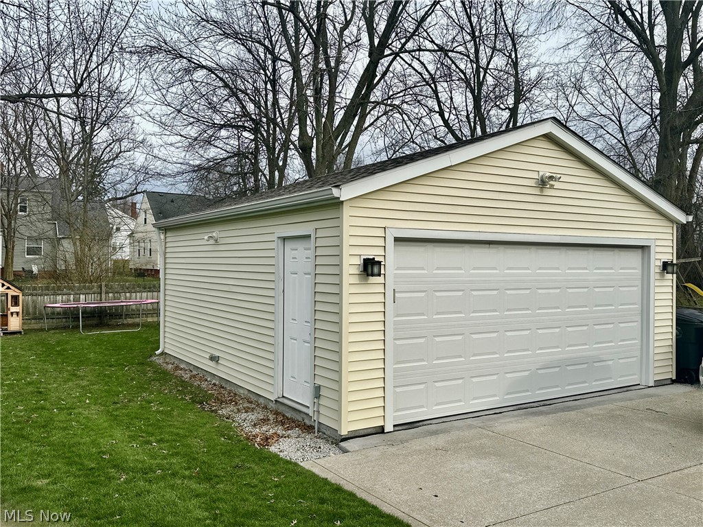 1383 Churchill Road Lyndhurst, OH 44124 - Photo 38 of 41