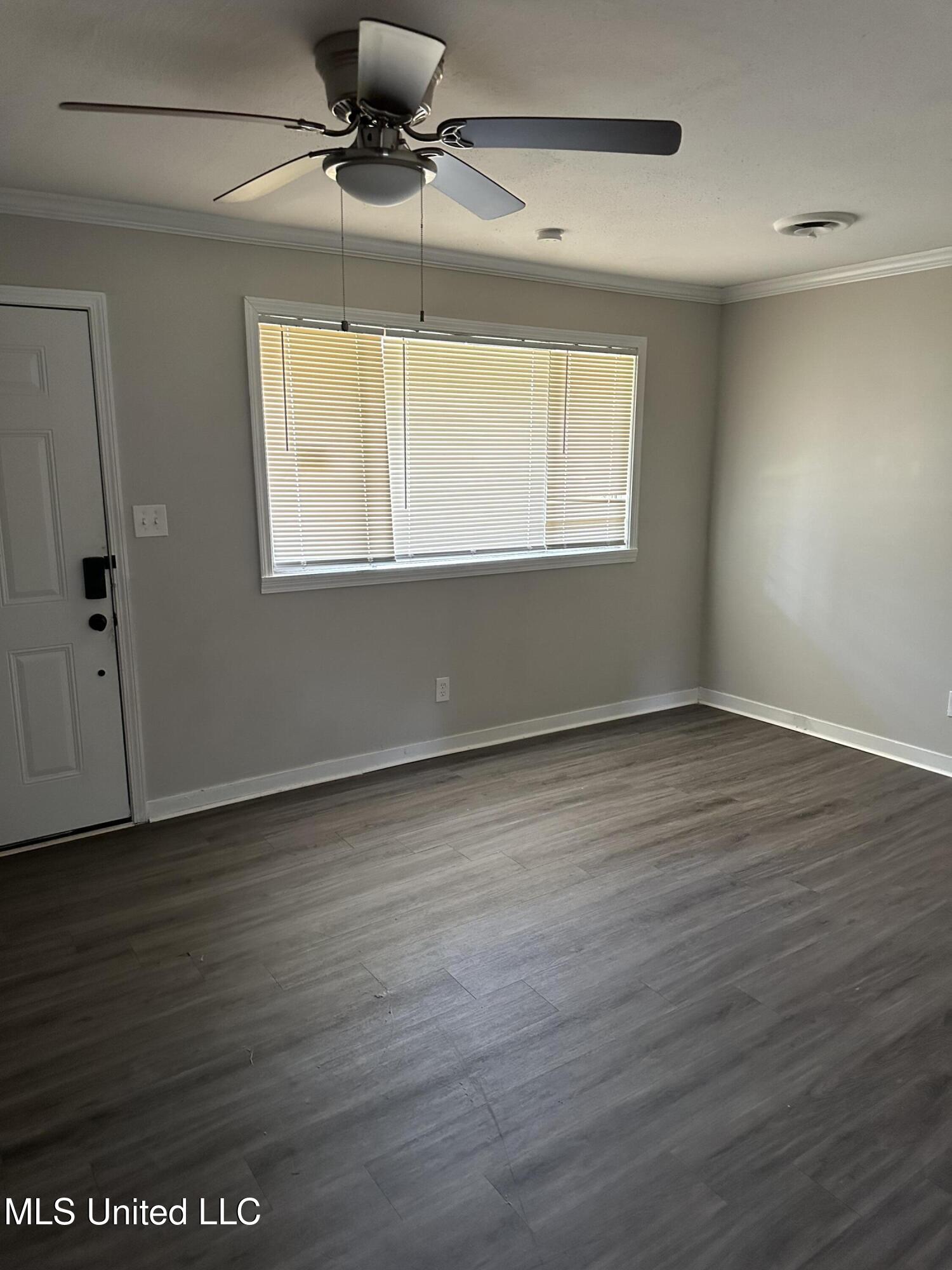 612 Heather Lane Jackson, MS 39206 - Photo 3 of 7 Living room