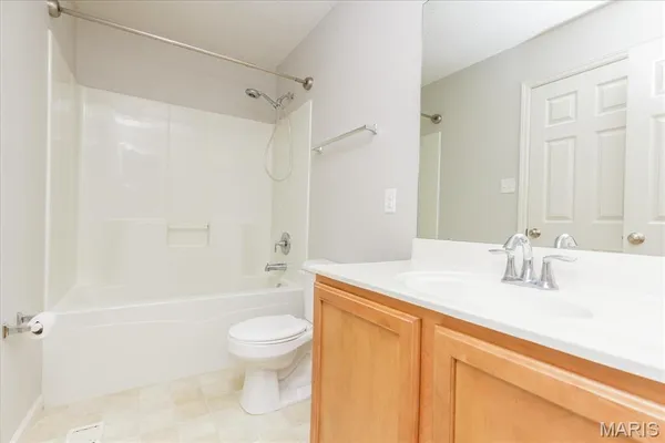 $259,900 | 3233 South Civic Green Way, St. Charles, MO 63301