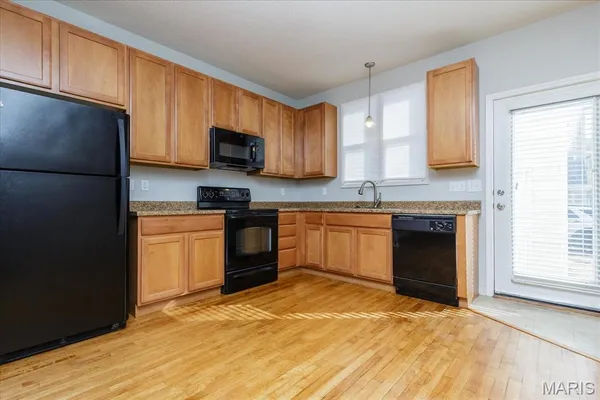 $259,900 | 3233 South Civic Green Way, St. Charles, MO 63301