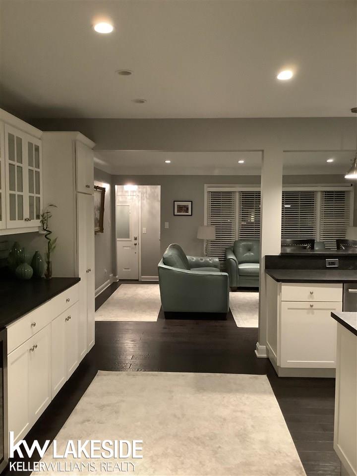 275 Lothrop Road Grosse Pointe Farms, MI 48236 - Photo 14 of 30