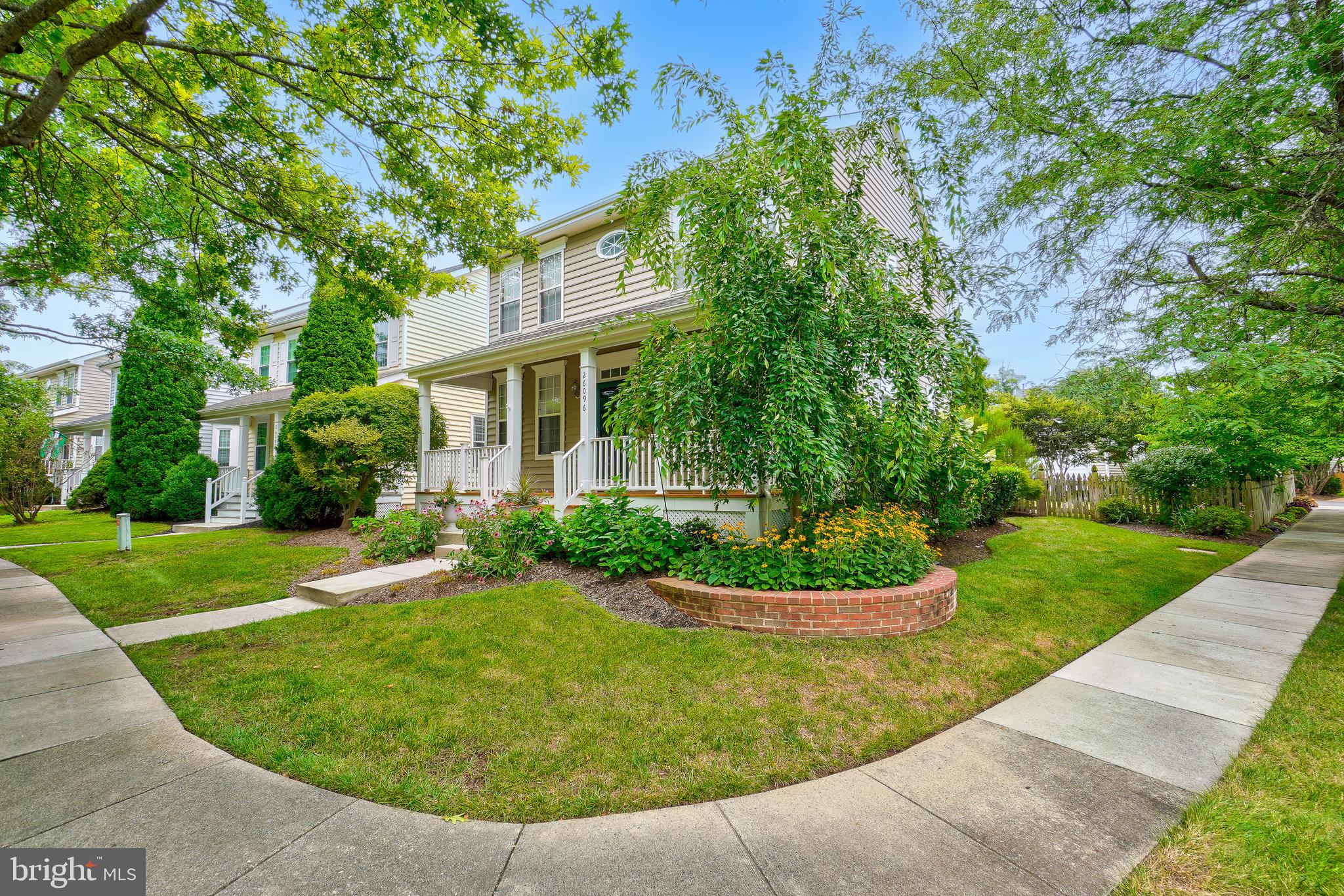 26096 Flintonbridge Drive Chantilly, VA 20152 - Photo 3 of 69 a view of a house with a garden