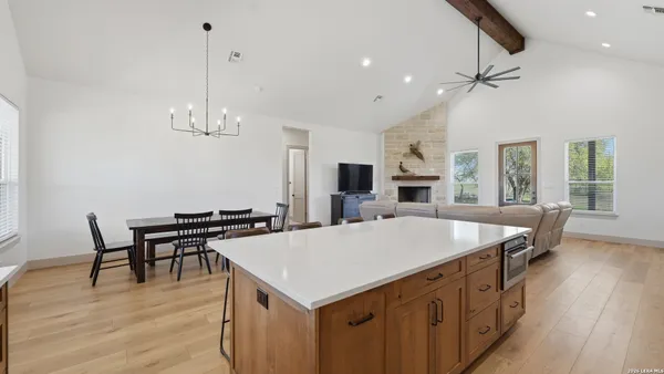 $779,777 | 1130 Church, Seguin, TX 78155