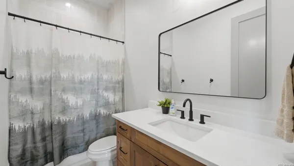 $779,777 | 1130 Church, Seguin, TX 78155