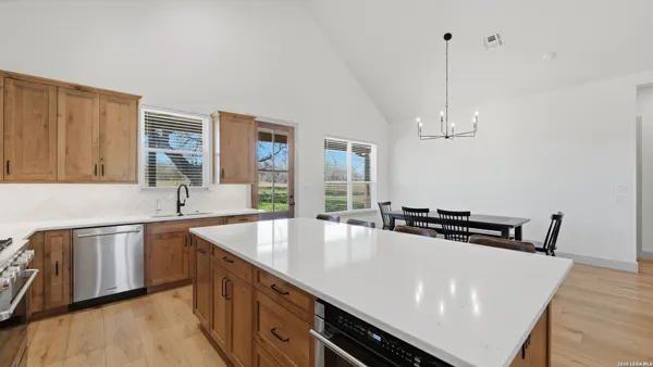 $779,777 | 1130 Church, Seguin, TX 78155