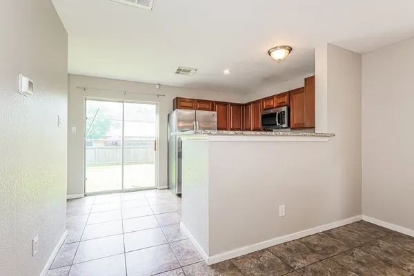 $1,605 | 2130 Whittier Drive, Houston, TX 77032