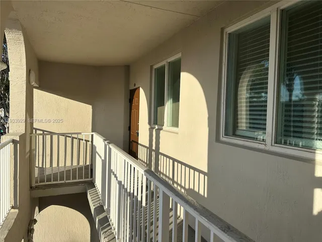 $1,900 | 2755 Southeast 16th Avenue, Unit 200, Homestead, FL 33035