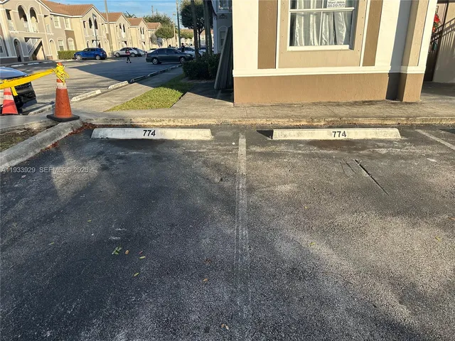 $1,900 | 2755 Southeast 16th Avenue, Unit 200, Homestead, FL 33035