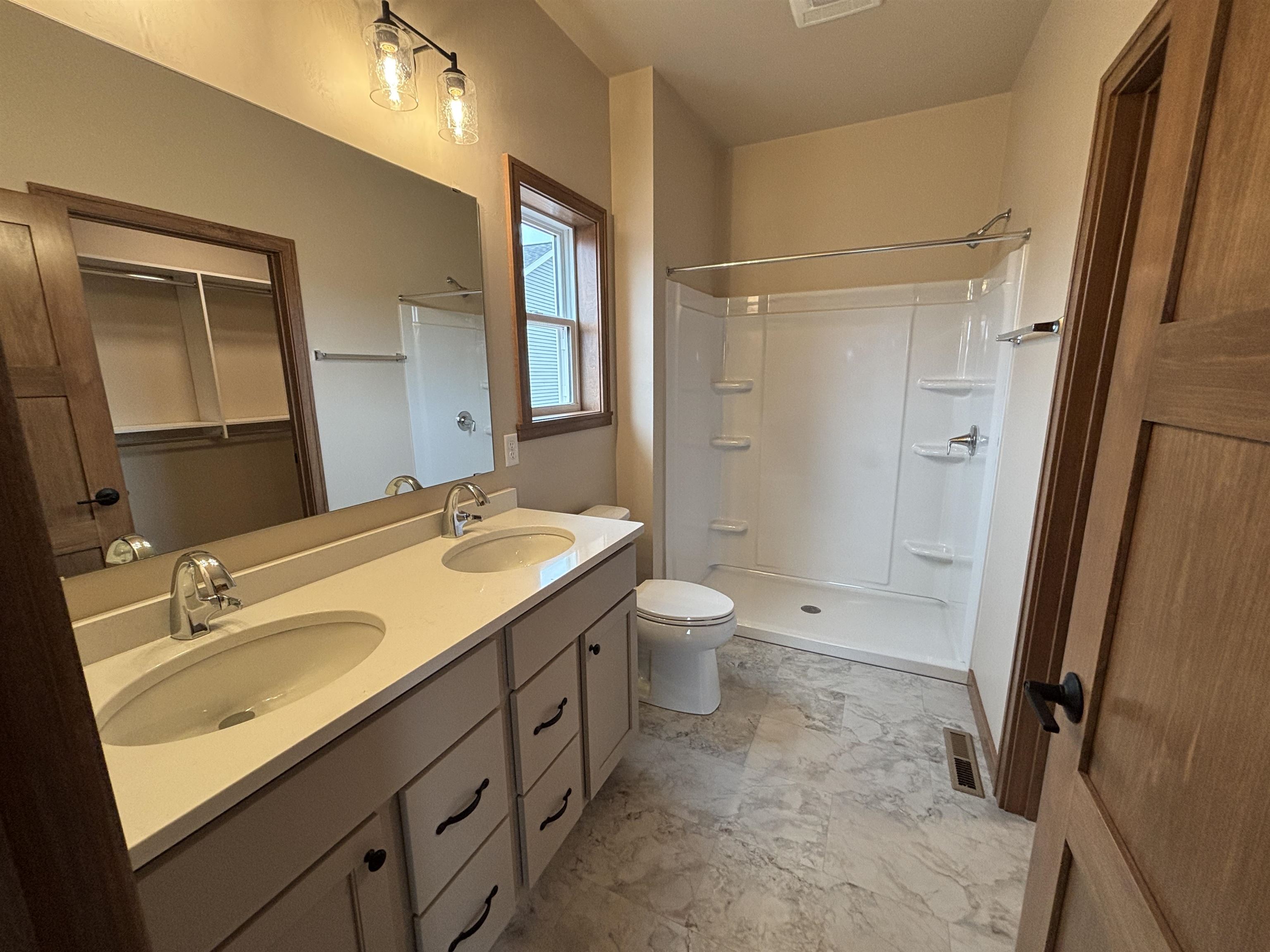 W6538 Breezy Way Appleton, WI 54915 - Photo 10 of 14