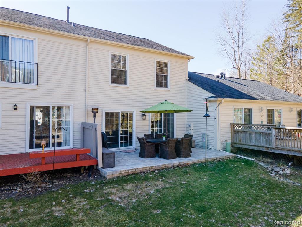 1538 Hidden Valley Lane, Unit 209 Rochester Hills, MI 48306 - Photo 33 of 35