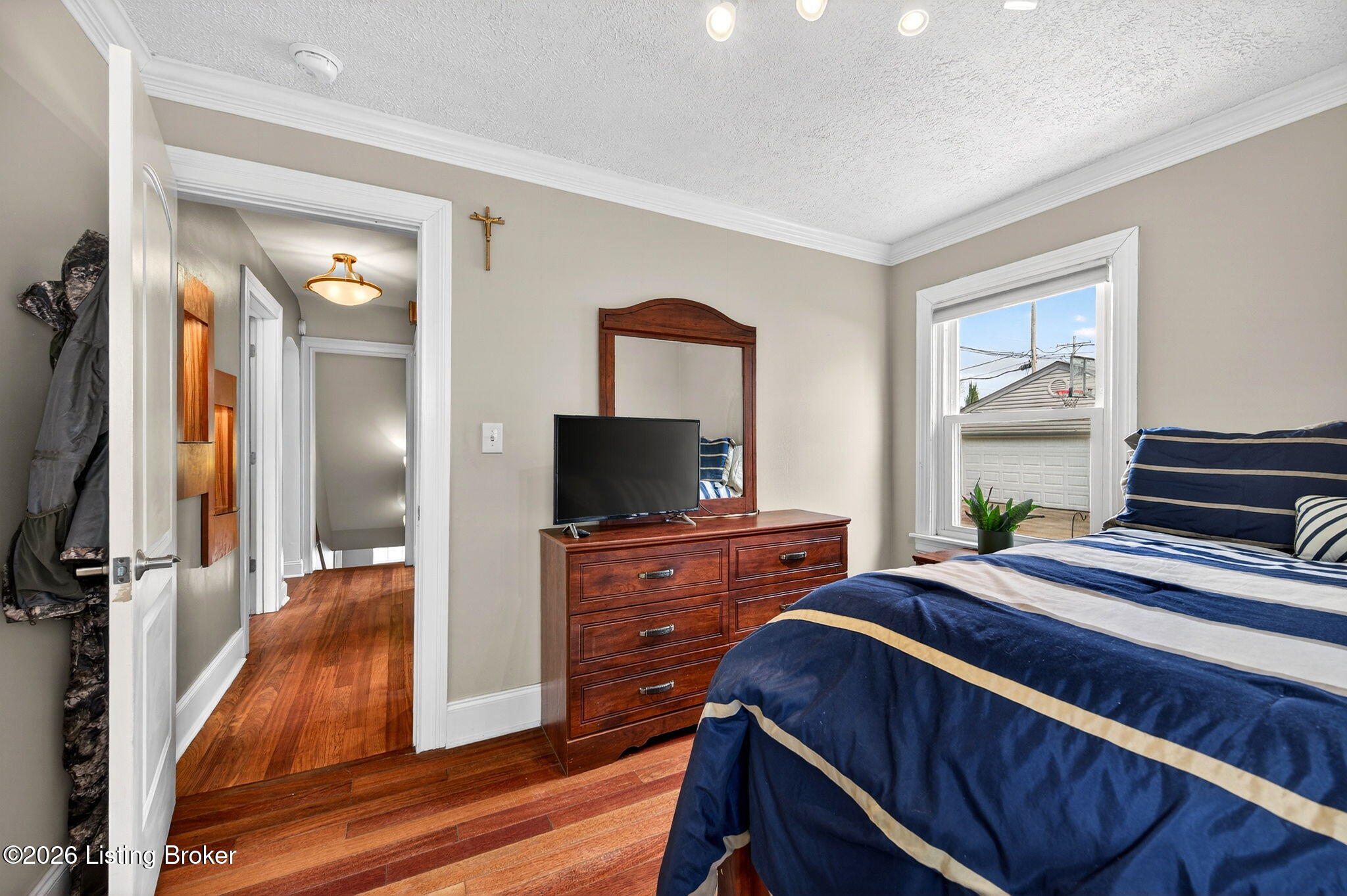 3101 Bobolink Road Louisville, KY 40213 - Photo 27 of 57 Multiple windows in each room fill the spaces with natural light