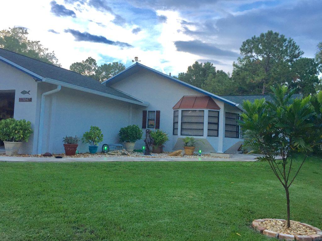 13047 42nd Road North Royal Palm Beach, FL 33411 - Photo 4 of 34 42ndRdNfront