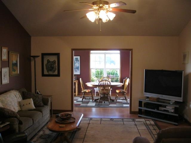 3302 Westward Road Spencer, IN 47460 - Photo 2 of 16