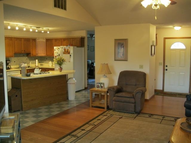 3302 Westward Road Spencer, IN 47460 - Photo 9 of 16