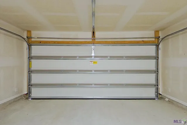 $1,860 | Undisclosed Address, Lafayette, LA 70507