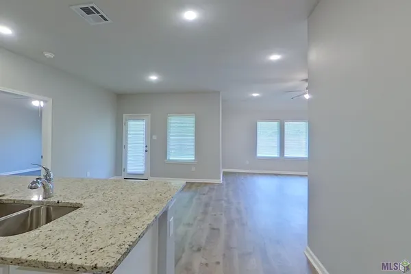 $1,760 | 108 Yardley Court, Lafayette, LA 70507