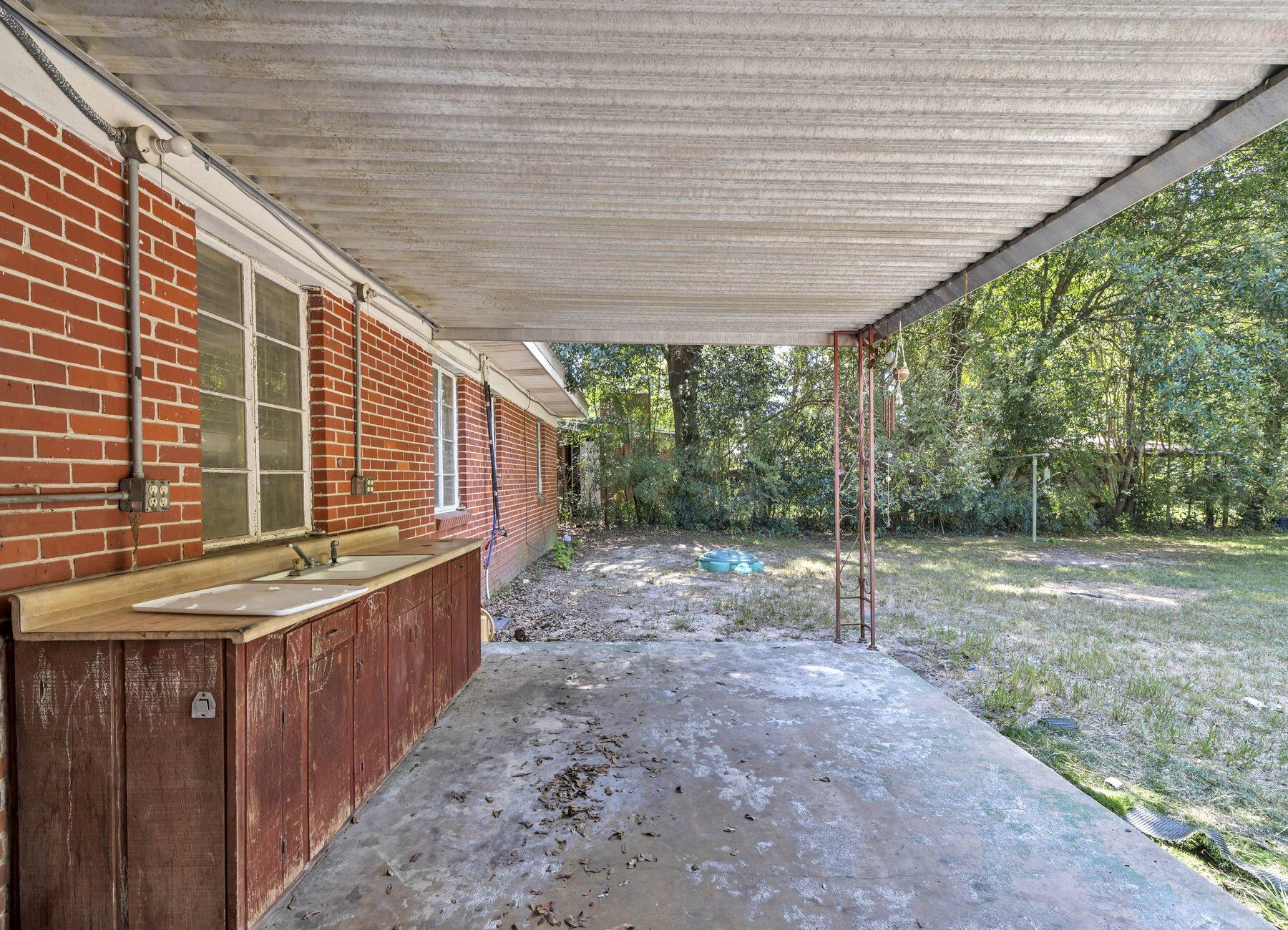 1252 Mapoles Street Crestview, FL 32536 - Photo 20 of 24 Gallery Image 20
