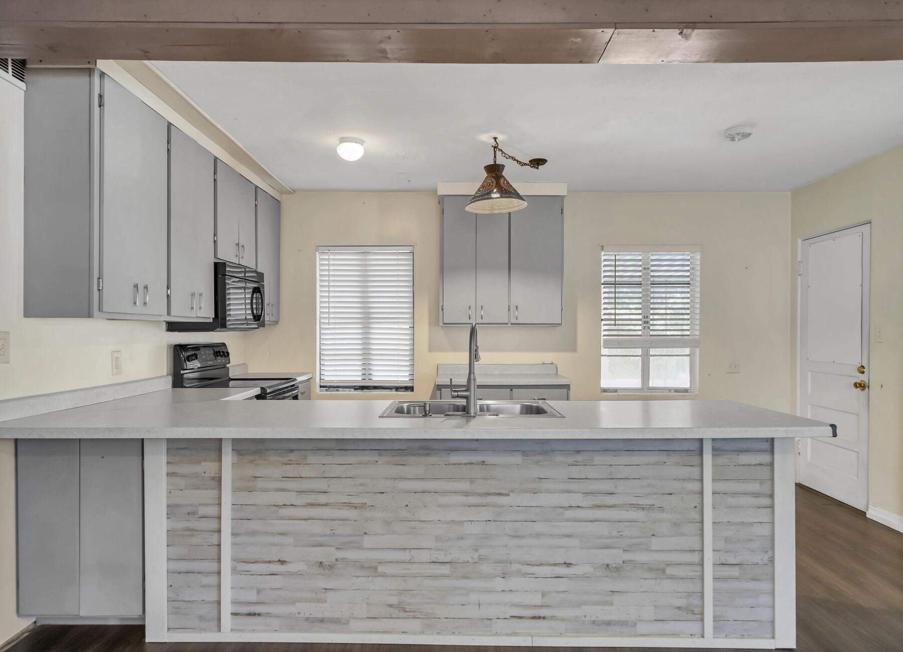 1252 Mapoles Street Crestview, FL 32536 - Photo 5 of 24 Gallery Image 5