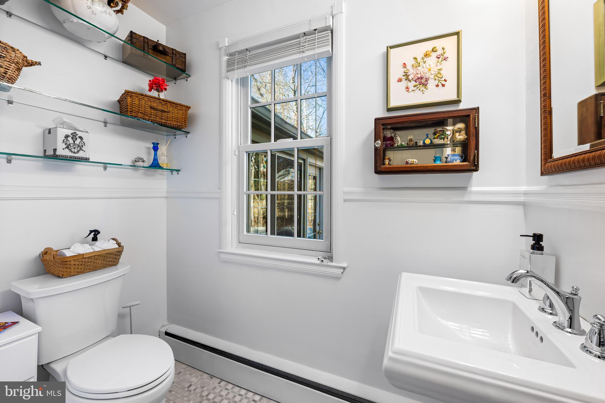 5514 Boxhill Lane Baltimore, MD 21210 - Photo 19 of 46 1st floor powder room