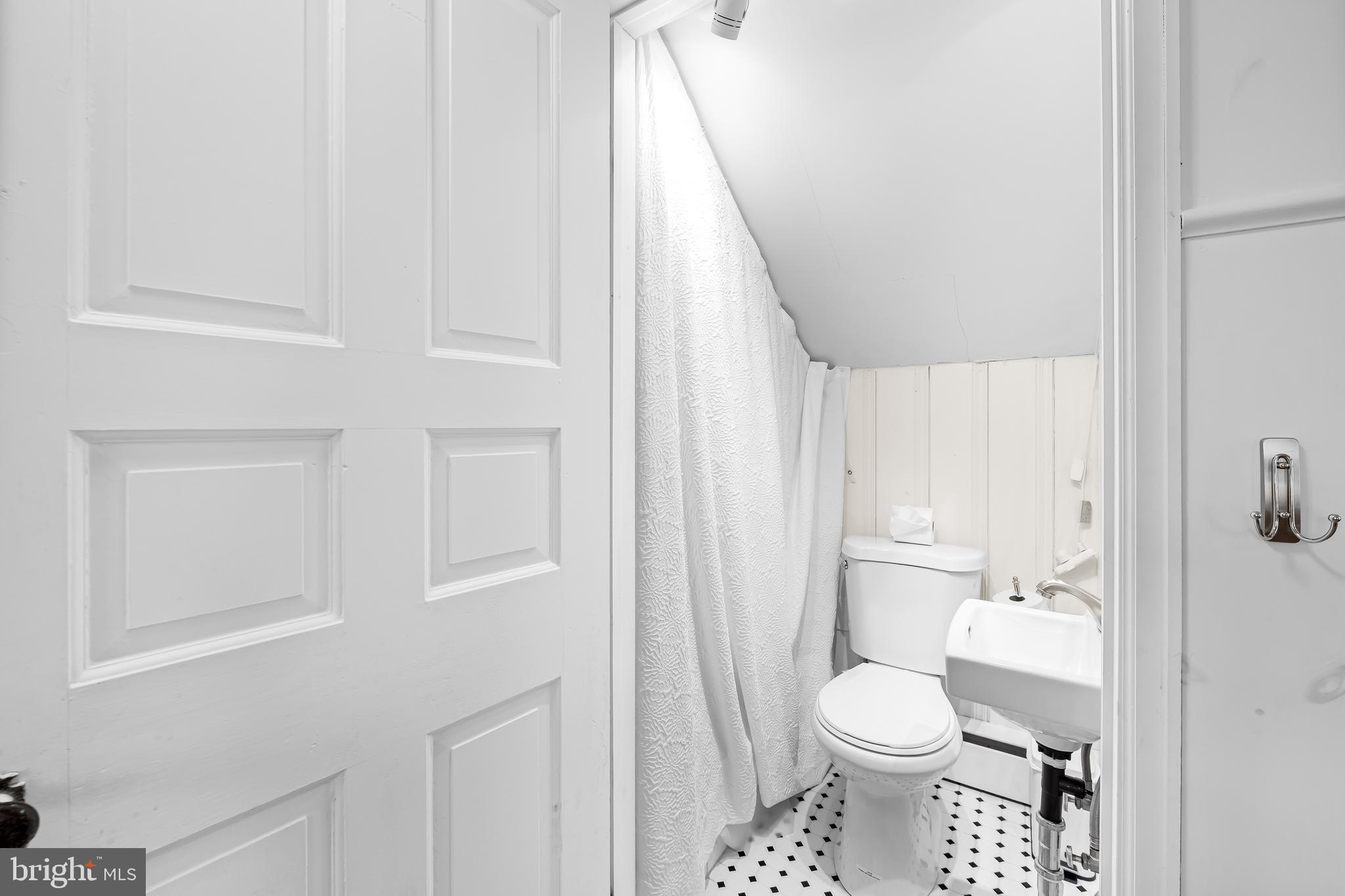 5514 Boxhill Lane Baltimore, MD 21210 - Photo 34 of 46 Tiny but functional en suite bath for bedroom #4