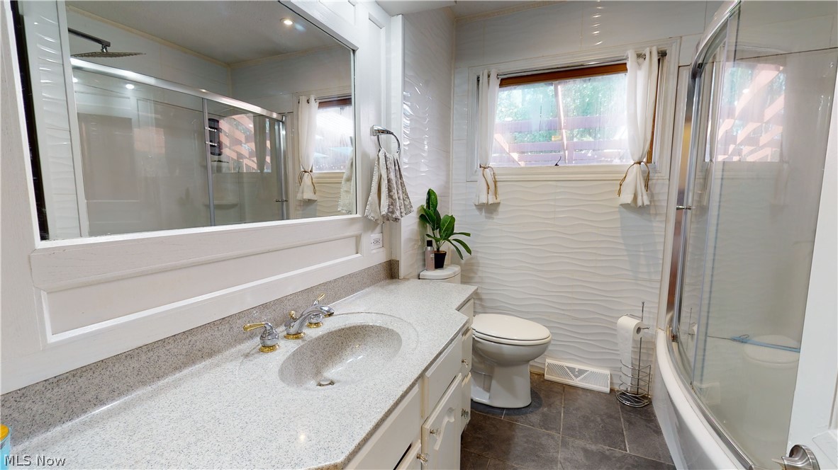 2221 West Pleasant Valley Road Parma, OH 44134 - Photo 17 of 26 Gallery Image 17