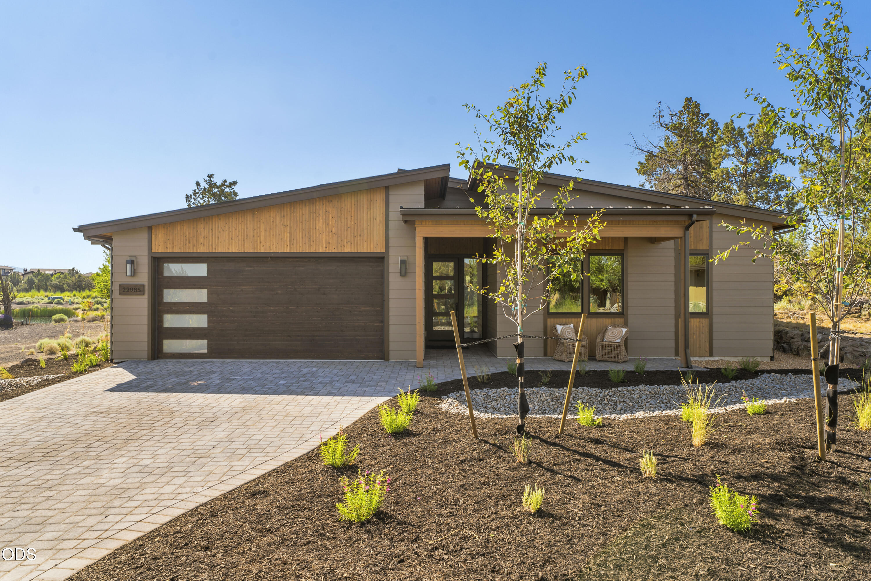 22985 Ghost Tree Lane Bend, OR 97701 - Photo 3 of 83