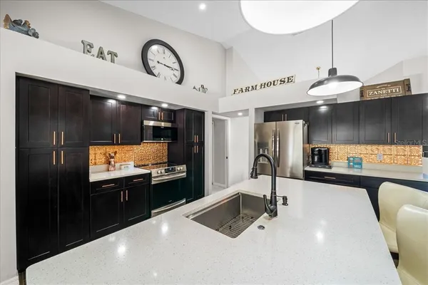 $973,317 | 11831 Southwest Highway 484, Dunnellon, FL 34432